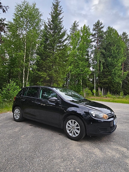 Volkswagen Golf VI 2 of 8
