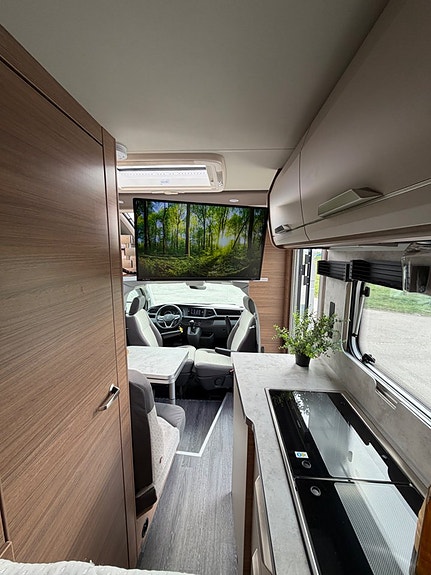 Knaus *5.89m*Automat*4-bäddar*Dieselvärme*2XSolceller*Taksäng*Lithium 21 of 28