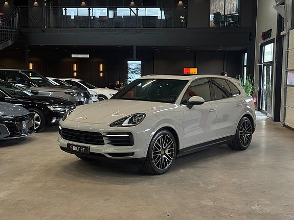 Porsche Cayenne 25 of 25