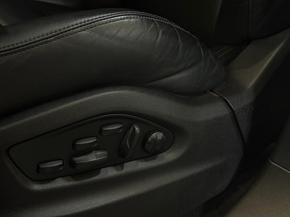 Porsche Cayenne 19 of 25