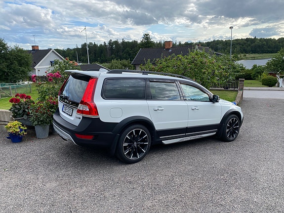 Volvo XC70 4 of 15