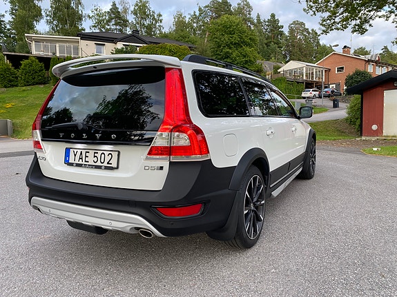 Volvo XC70 9 of 15