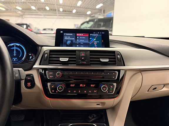 BMW 320d 20 of 25