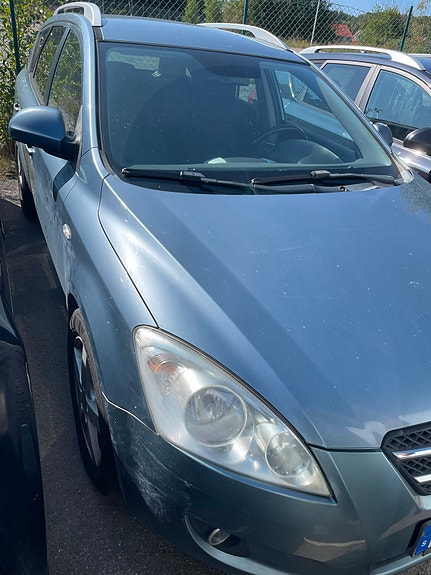 Kia Ceed 2 of 6