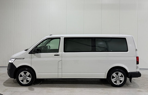 Volkswagen Caravelle 2 of 18