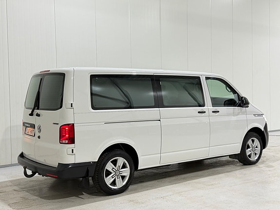 Volkswagen Caravelle 5 of 18