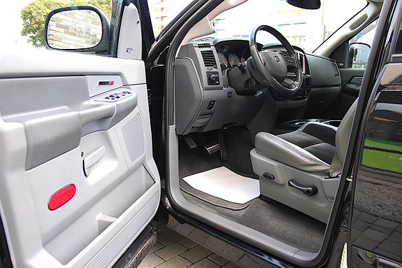 Dodge RAM SRT-10 23 of 30