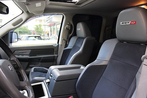 Dodge RAM SRT-10 26 of 30