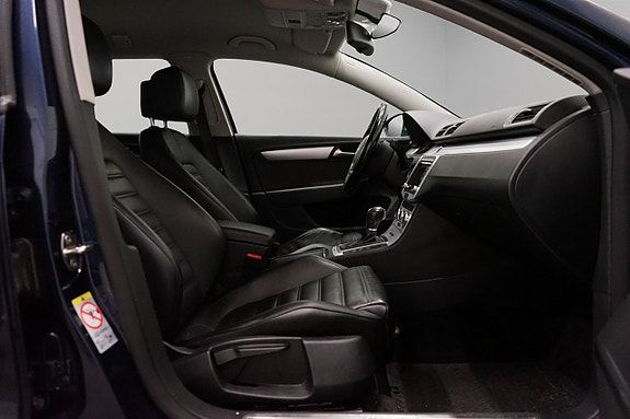 Volkswagen Passat Alltrack 13 of 15