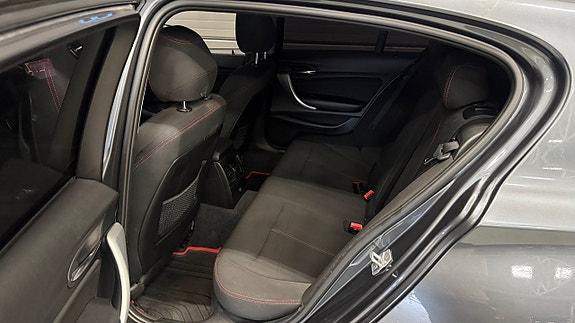 BMW 118d 13 of 26