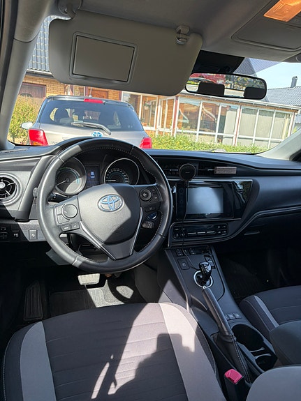 Toyota Auris 3 of 4