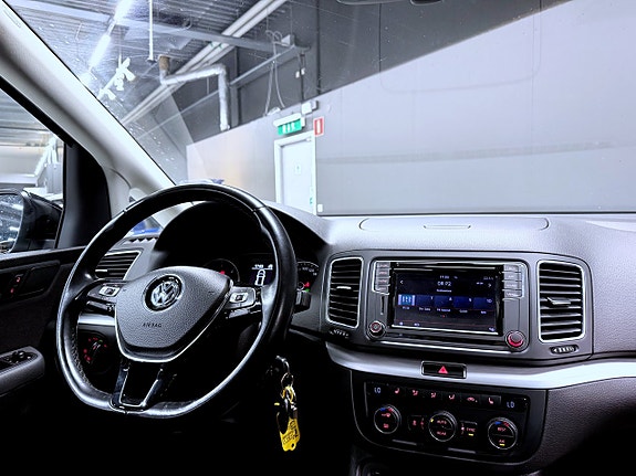 Volkswagen Sharan 13 of 17