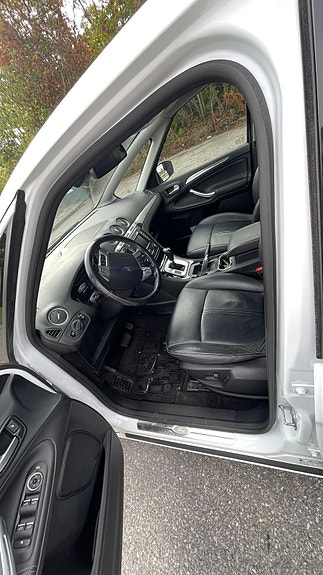 Ford S-MAX 5 of 5