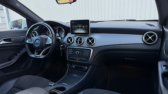 Mercedes-Benz CLA200 13 of 26