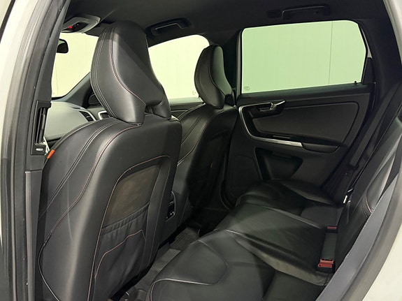 Volvo XC60 9 of 14