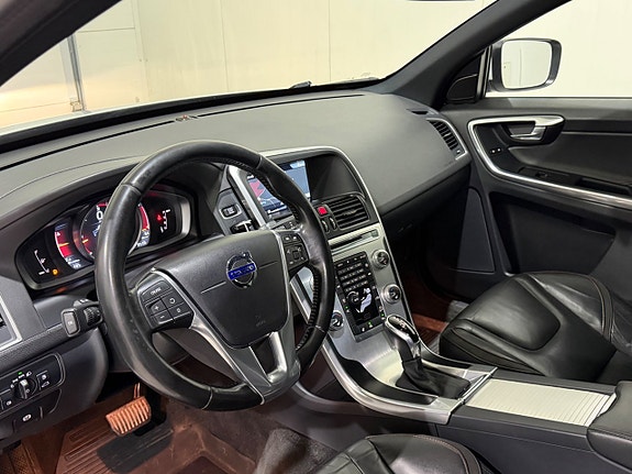 Volvo XC60 8 of 14