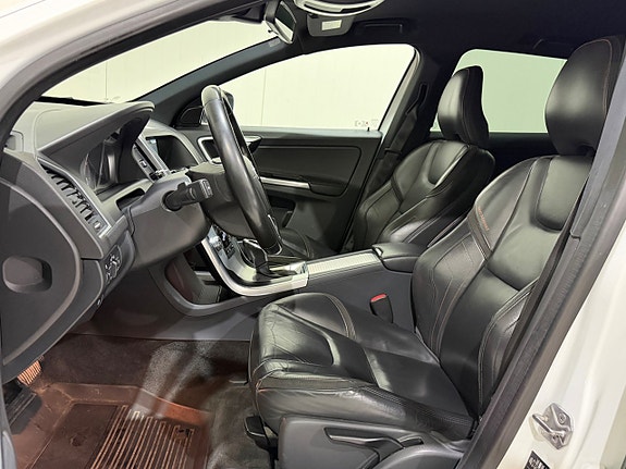 Volvo XC60 7 of 14