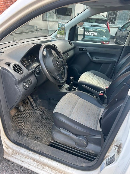 Volkswagen Caddy 8 of 15