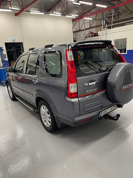 Honda CR-V 5 of 7