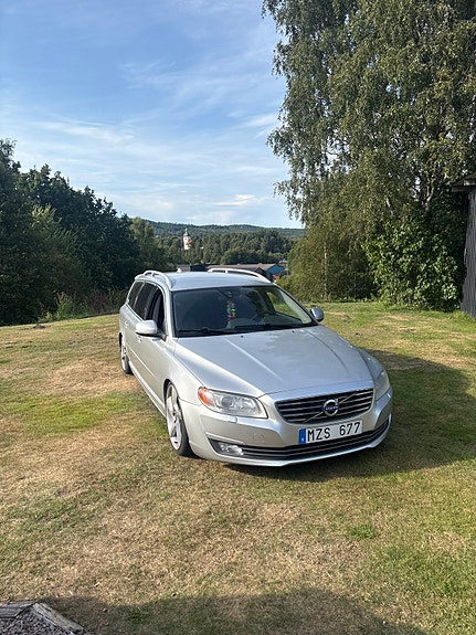 Volvo V70 4 of 6