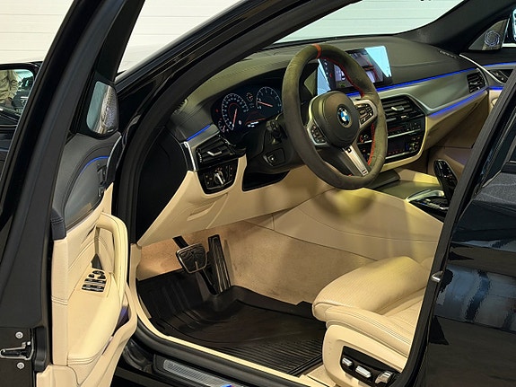 BMW 540i 10 of 25