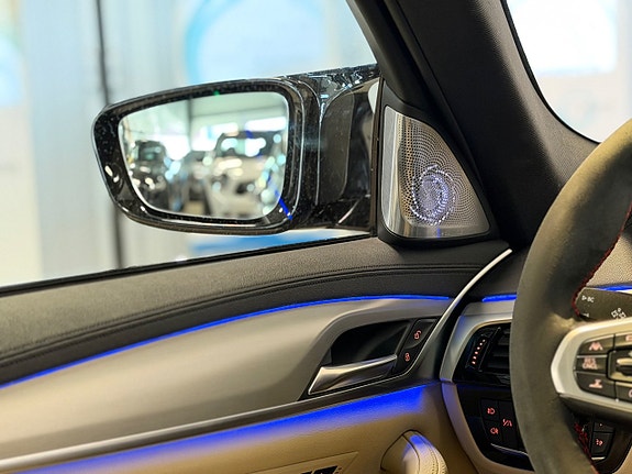 BMW 540i 14 of 25
