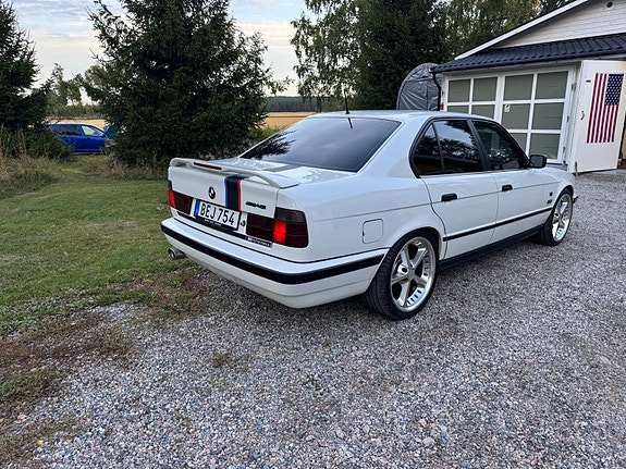 BMW 540i 2 of 7