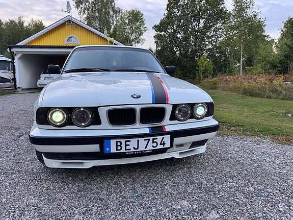 BMW 540i 6 of 7
