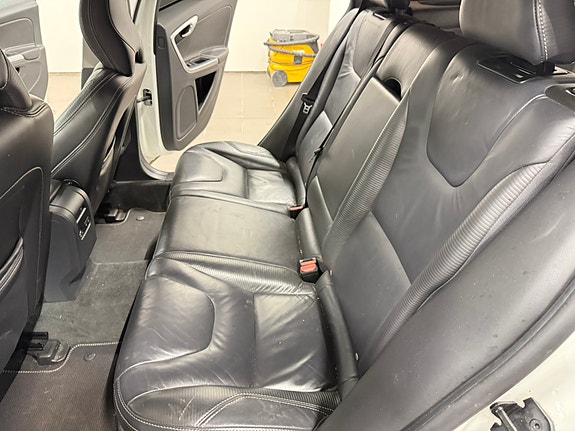 Volvo V60 11 of 13