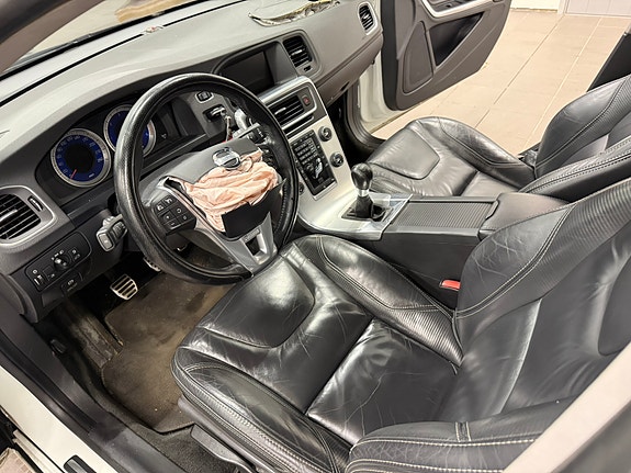 Volvo V60 13 of 13