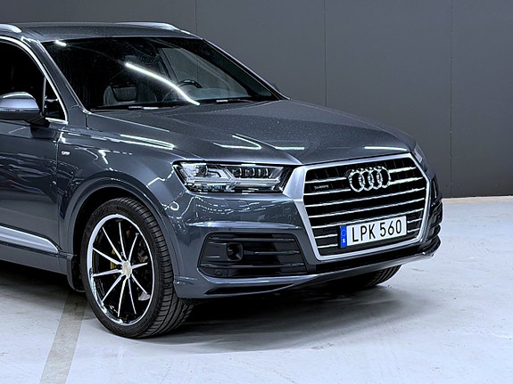 Audi Q7 8 of 22