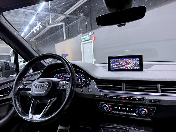 Audi Q7 13 of 22