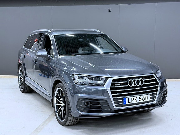Audi Q7 12 of 22
