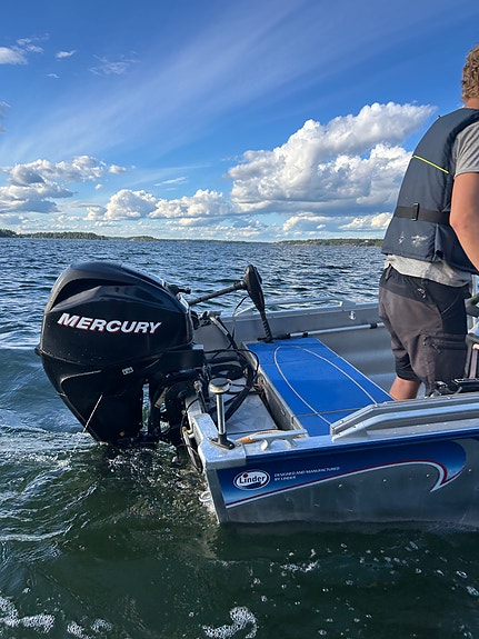 Linder 445 Sportsman Max / Nyservad /Mercury 30 4 takt / 80 km/h Trailer 9 of 12
