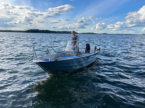 Linder 445 Sportsman Max / Nyservad /Mercury 30 4 takt / 80 km/h Trailer 3 of 12