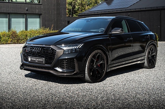 Audi RS Q8 2 of 29