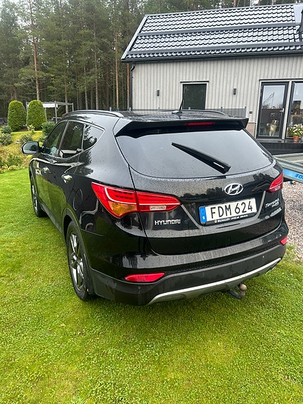 Hyundai Santa Fe 2 of 5