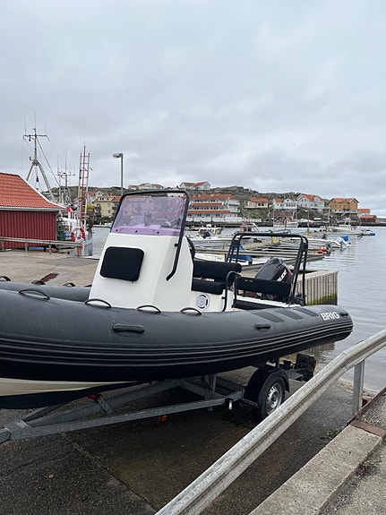 Brig 570p med 90hk Evinrude E-TEC. Heavy Duty-tuber 2020. 3 of 5