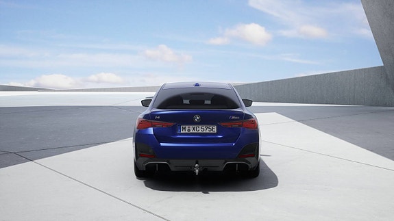 BMW i4 9 of 11