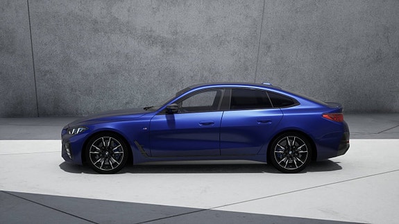 BMW i4 3 of 11