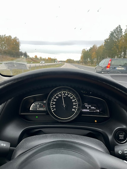Mazda 3 4 of 5