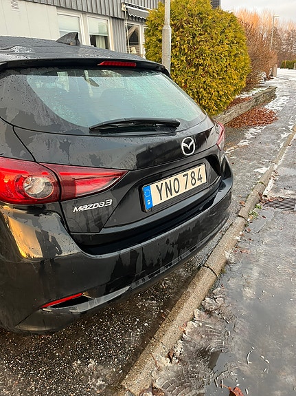 Mazda 3 2 of 5