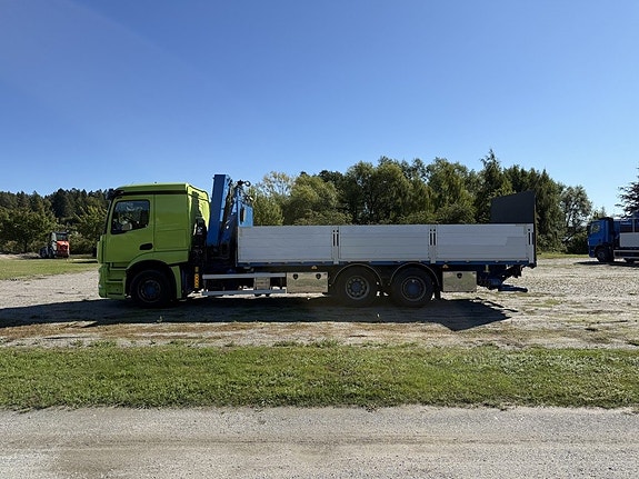Mercedes-Benz Trucks ACTROS 8 of 24