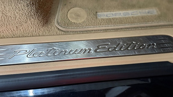 Porsche Cayenne 28 of 30