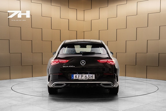 Mercedes-Benz CLA250 e 4 of 19