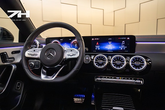 Mercedes-Benz CLA250 e 11 of 19