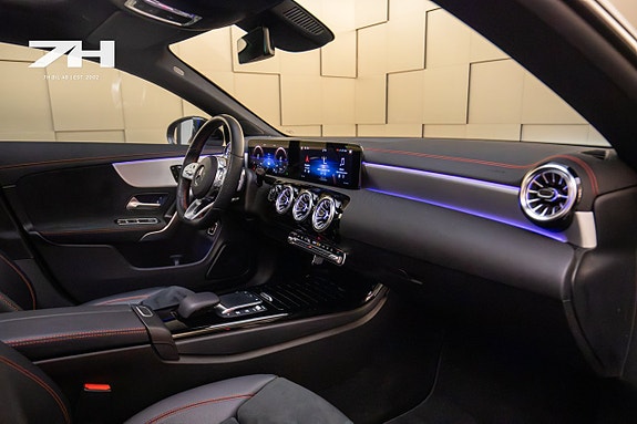 Mercedes-Benz CLA250 e 13 of 19