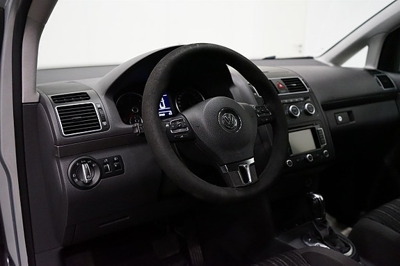 Volkswagen Touran Cross 9 of 17