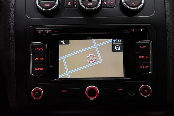 Volkswagen Touran Cross 13 of 17