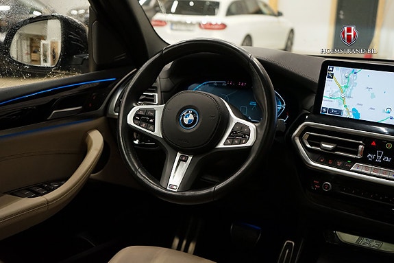 BMW iX3 15 of 29